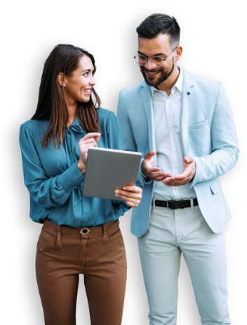 Uomo sorridente con tablet