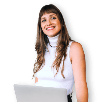 Donna con PC usa software di analisi dei dati di business