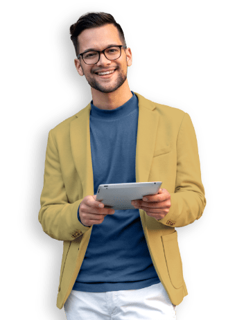 Uomo sorridente con tablet