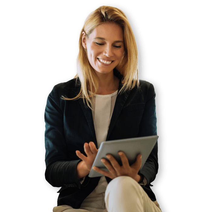 Donna con in mano un tablet