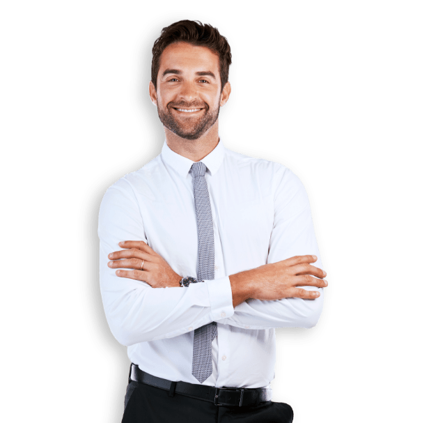 Uomo professionale sorridente utilizza il programma per l'analisi creditizia