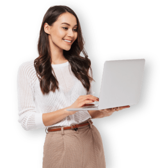 Donna con PC usa il software per la composizione negoziata